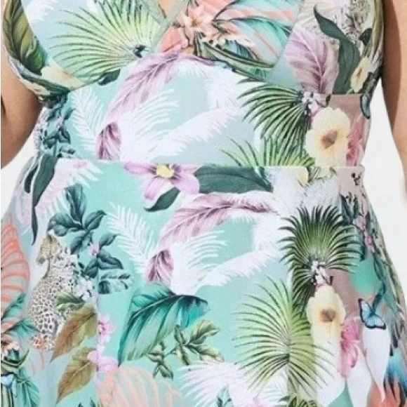 Torrid tropical Jungle Lace Trim Mid Wireless Swim Dress with Briefs Sz  plus 4